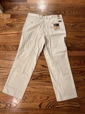 Dockers Men's Dress Pants in Light Khaki 34x30 NWT